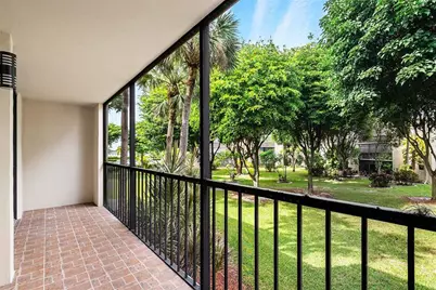 5280  Las Verdes Cir, Unit #202, Delray Beach, FL 33484 - Photo 22