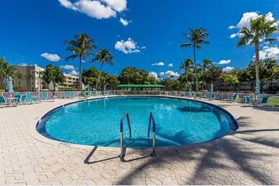 9539 W Weldon Circle, Unit #F-201, Tamarac, FL 33321 - Photo 30