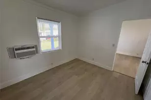 320 NE 13th Ave, Boynton Beach, FL 33435 - Photo 4