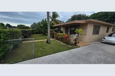 17230 NW 10th Ct, Miami, FL 33169 - Photo 4