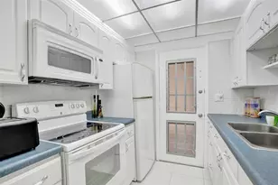 17001 NE 13th Ave, Miami, FL 33162 - Photo 4