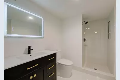 427  Golden Isles Dr, Unit #14B, Hallandale Beach, FL 33009 - Photo 12