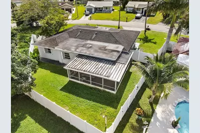 10215 NW 80th Dr, Tamarac, FL 33321 - Photo 34