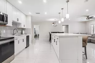 10215 NW 80th Dr, Tamarac, FL 33321 - Photo 12