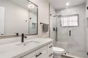 10215 NW 80th Dr, Tamarac, FL 33321 - Photo 6