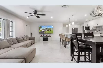 10215 NW 80th Dr, Tamarac, FL 33321 - Photo 8