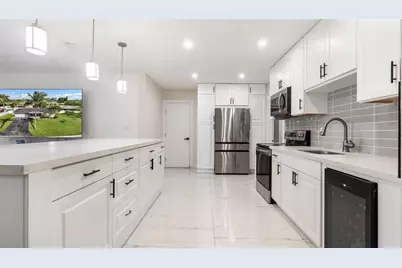 10215 NW 80th Dr, Tamarac, FL 33321 - Photo 4