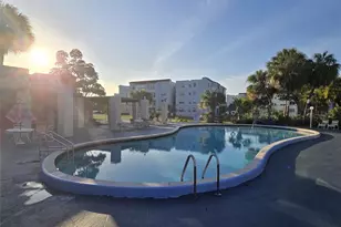 2860 Somerset Dr, Fort Lauderdale, FL 33311 - Photo 6