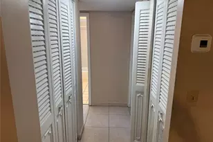 2860 Somerset Dr, Fort Lauderdale, FL 33311 - Photo 30