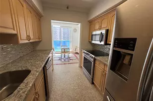 19707 Turnberry Way, Miami, FL 33180 - Photo 16