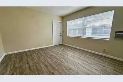 719 SE 16th Street, Unit #5, Fort Lauderdale, FL 33316 - Photo 2