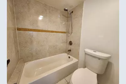 501 SE 8th St, Unit #103, Deerfield Beach, FL 33441 - Photo 18