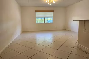 501 SE 8th St, Deerfield Beach, FL 33441 - Photo 4