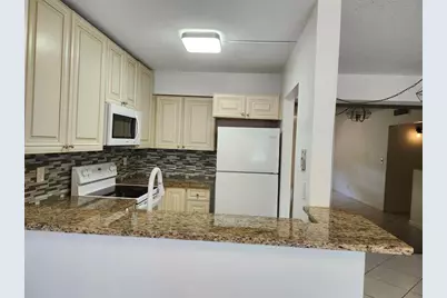 501 SE 8th St, Unit #103, Deerfield Beach, FL 33441 - Photo 12