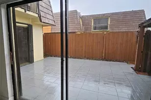 912 Springdale Cir, Palm Springs, FL 33461 - Photo 4