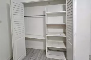 912 Springdale Cir, Palm Springs, FL 33461 - Photo 8