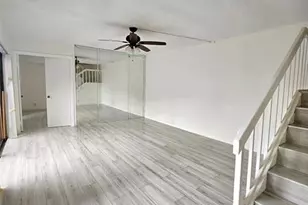 912 Springdale Cir, Palm Springs, FL 33461 - Photo 2