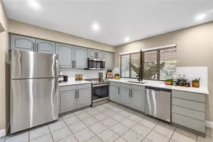 8871 NW 3rd St, Pembroke Pines, FL 33024 - Photo 12