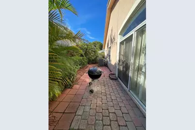 932 NW 126th Ter, Coral Springs, FL 33071 - Photo 10