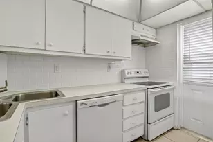 1319 E Hillsboro Blvd, Deerfield Beach, FL 33441 - Photo 14