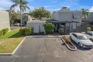 1491 NW 112th Way, Pembroke Pines, FL 33026 - Photo 4