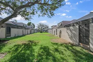 1491 NW 112th Way, Pembroke Pines, FL 33026 - Photo 38