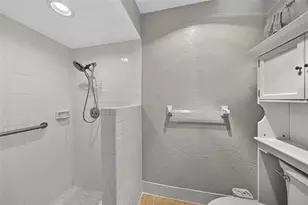 9812 NW 75th Ct, Tamarac, FL 33321 - Photo 32