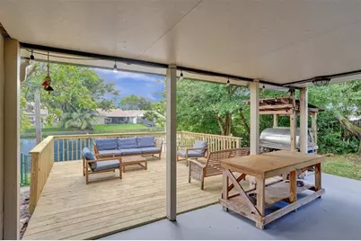 2945  Begonia Way, Cooper City, FL 33026 - Photo 4