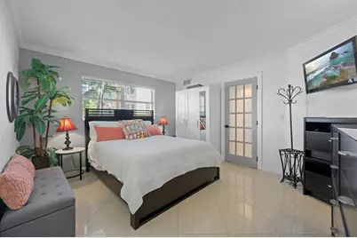 2081 S Ocean Dr, Unit #208, Hallandale Beach, FL 33009 - Photo 8