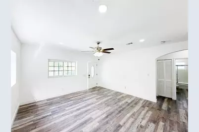 778 NW 80th St, Miami, FL 33150 - Photo 10