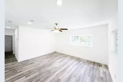 778 NW 80th St, Miami, FL 33150 - Photo 8