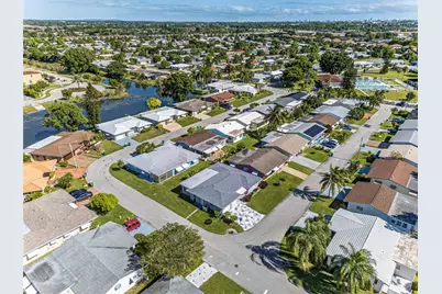 5013 NW 51st St, Tamarac, FL 33319 - Photo 32