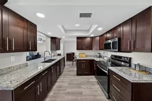 5013 NW 51st St, Tamarac, FL 33319 - Photo 8