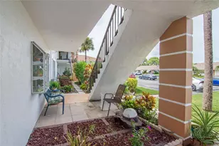 1217 S Lakes End Dr, Fort Pierce, FL 34982 - Photo 16