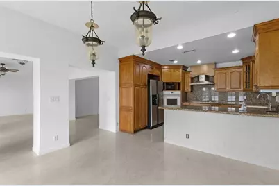 6648  Buena Vista Drive, Margate, FL 33063 - Photo 18