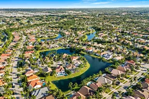 10658 St Thomas Dr, Boca Raton, FL 33498 - Photo 32