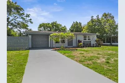 845 SE Airoso Blvd, Port Saint Lucie, FL 34983 - Photo 2