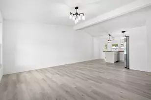 845 SE Airoso Blvd, Port Saint Lucie, FL 34983 - Photo 6