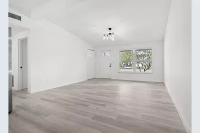 845 SE Airoso Blvd, Port Saint Lucie, FL 34983 - Photo 8