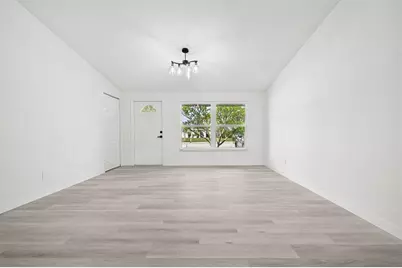 845 SE Airoso Blvd, Port Saint Lucie, FL 34983 - Photo 10