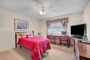 800 NE 195th St, Miami, FL 33179 - Photo 22