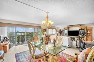 800 NE 195th St, Miami, FL 33179 - Photo 4