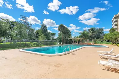 800 NE 195th St, Unit #601, Miami, FL 33179 - Photo 32