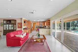 6207 Royal Poinciana Ln, Tamarac, FL 33319 - Photo 12