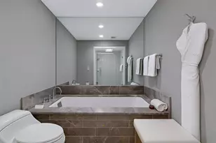 551 N Fort Lauderdale Beach Blvd, Fort Lauderdale, FL 33304 - Photo 16