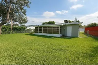 6721  McClellan St, Hollywood, FL 33024 - Photo 8