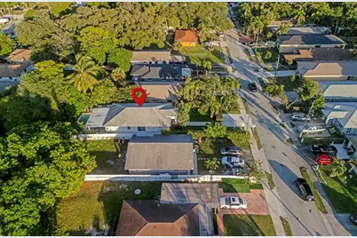 325 NE 34th St, Oakland Park, FL 33334 - Photo 26