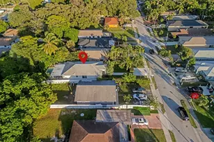 325 NE 34th St, Oakland Park, FL 33334 - Photo 26