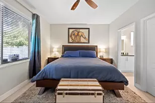 325 NE 34th St, Oakland Park, FL 33334 - Photo 14