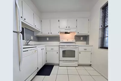 4898 NW 29th Ct, Unit #412, Lauderdale Lakes, FL 33313 - Photo 26